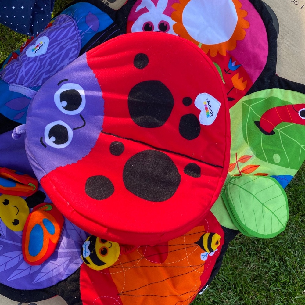 Lazmaze tummy time play mat